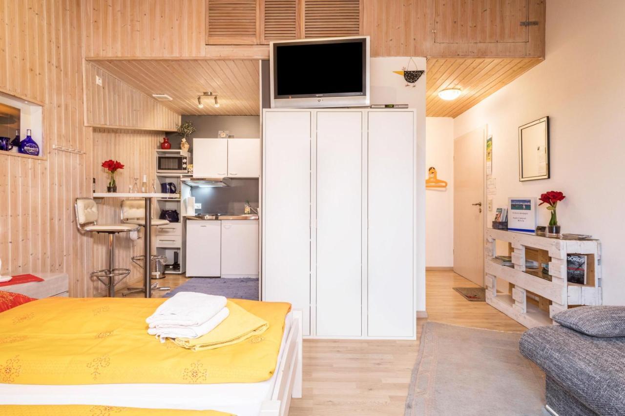 Einzimmerwohnung B und E Meckenbeuren Exterior foto